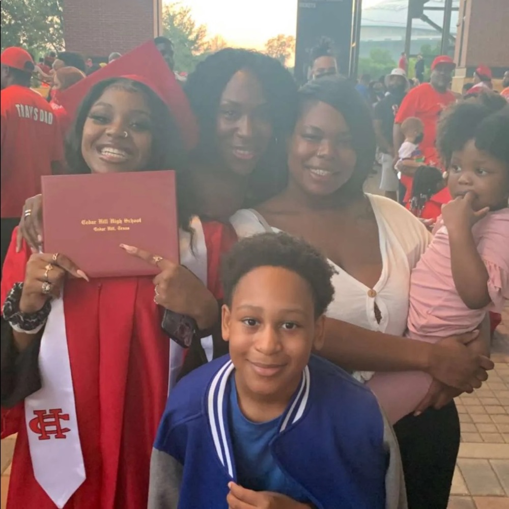 Meet your Posher, Athena